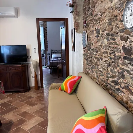 Contrada Castello Iglesias